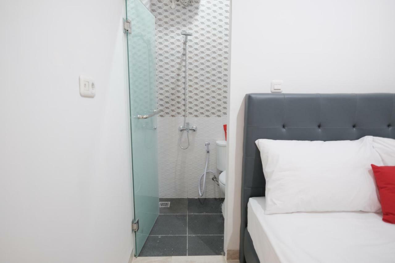 Reddoorz Near Taman Palem 호텔 자카르타 외부 사진